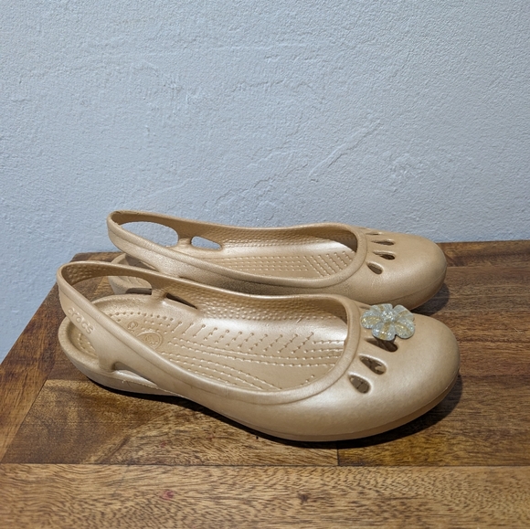 CROCS WOMEN'S KADEE BALLET FLATS COMFORT SHOES BEIGE SIZE 7 - Picture 1 of 6